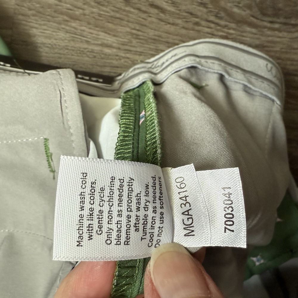 Walter Hagen Men's Flat Front Water Resistant Green 40~9" Inseam~AOP NWT~$70 - Picture 6 of 6